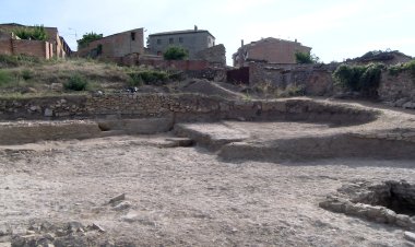 NOUS DESCOBRIMENTS A L’EXCAVACIÓ ARQUEOLÒGICA DE LA CIUTAT ROMANA D’AESO,  A ISONA.