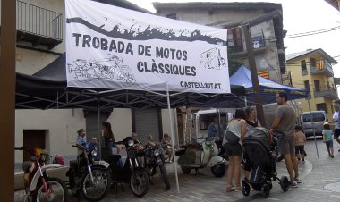 37 MOTOS CLÀSSIQUES ES REUNEIXEN A LA TROBADA DE CASTELLCIUTAT