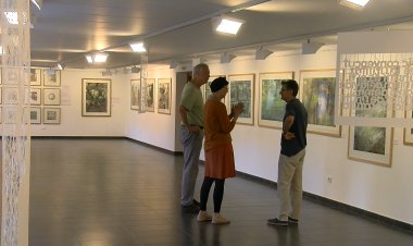 PINTURA I LITERATURA DIALOGUEN A LA SEU D’URGELL DE LA MÀ D’EWA KARPINSKA I BIEL MESQUIDA