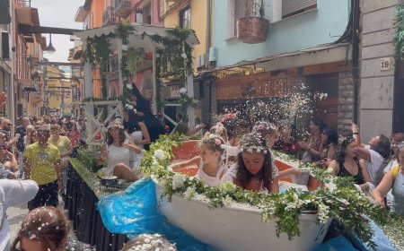 LA FESTA DE L'ESTANY DE PUIGCERDÀ VIU UNA DE LES RUES MÉS CONCORREGUDES