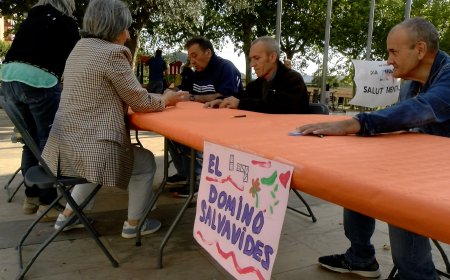 USUARIS DE SALUT MENTAL A OLIANA SENSIBILITZEN A LA POBLACIÓ