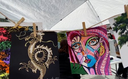 UNA PARADA AMB OBRES D’ARTISTES RELACIONATS AMB LA SALUT MENTAL SERVEIX PER DONAR-LI VISIBILITAT