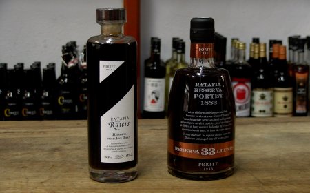 DUES RATAFIES DE LICORS PORTET GUANYEN SENDES MEDALLES EN UN CONCURS MUNDIAL DE BRUSSEL·LES