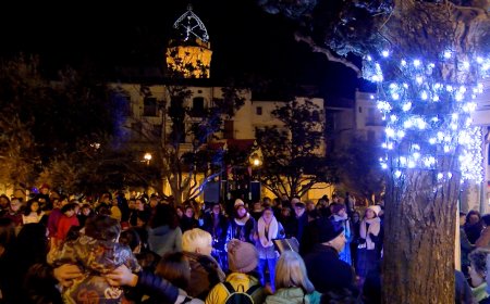 L’ENCESA DE LLUMS DE LA CIUTAT DE TREMP MARCA L’INICI DE LES FESTES DE NADAL