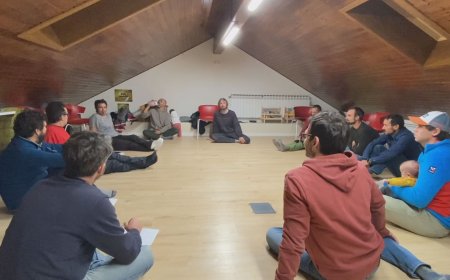 NEIX A CERDANYA UN GRUP DE CRIANÇA ADREÇAT ALS PARES