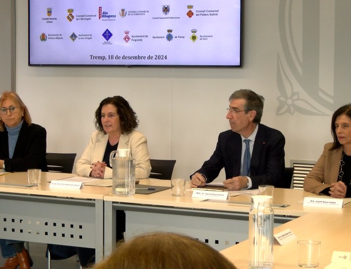 LES INSTITUCIONS DE L’ALT PIRINEU I ARAN I LA UdL SIGNEN EL COMPROMÍS DEL GRAU D’INFERMERIA 2025-26 A TREMP