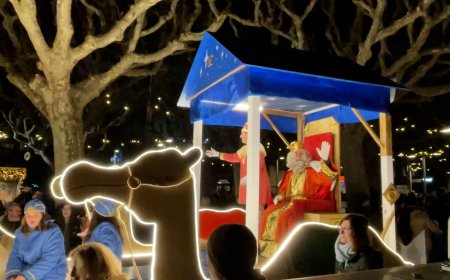 ELS REIS D’ORIENT POSEN PUNT I FINAL AL MÓN MÀGIC DE LES MUNTANYES