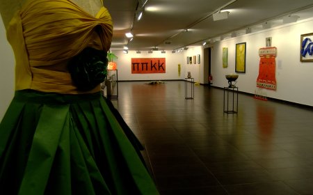 LA SALA LA CUINA ACULL L’EXPOSICIÓ COL·LECTIVA ‘ELS PAPERS D’EN MALLOL’