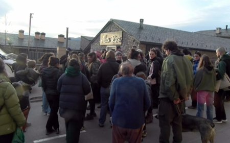 PROTESTA A PUIGCERDÀ CONTRA L'ESPECULACIÓ IMMOBILIÀRIA