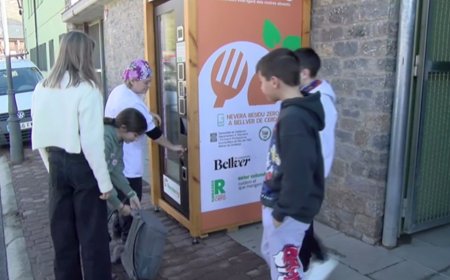 BELLVER INSTAL·LA UNA MÀQUINA EXPENEDORA PER VENDRE EL MENJAR SOBRANT DE L'ESCOLA