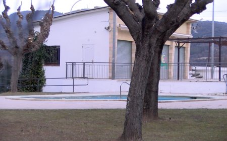 LA ZER DEL JUSSÀ CREU QUE LA MILLOR OPCIÓ PER LA NATACIÓ ESCOLAR ÉS UNA PISCINA COBERTA A LA COMARCA
