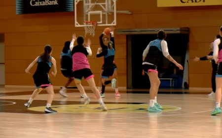 TEST D’AMBICIÓ DAVANT EL PERFUMERIAS AVENIDA