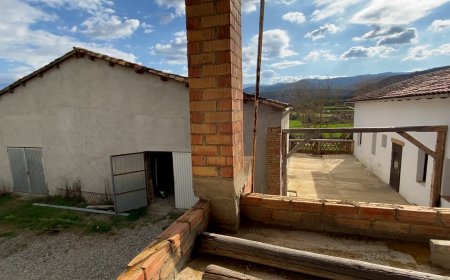 MAITANT TEATRE TREBALLA PER CREAR UN CENTRE SOCIAL D’ART A PUIGCERCÓS