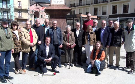 PUIGCERDÀ COMMEMORA EL 10 D’ABRIL AMB LA TRADICIONAL OFRENA FLORAL