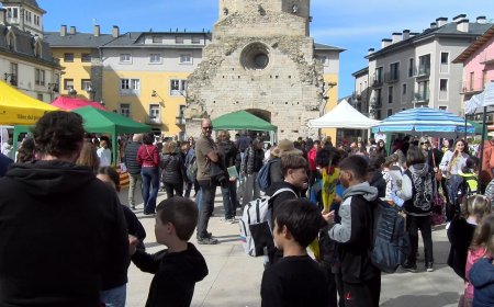 PUIGCERDÀ TREU AL CARRER UNA TRENTENA DE PARADES PER CELEBRAR SANT JORDI