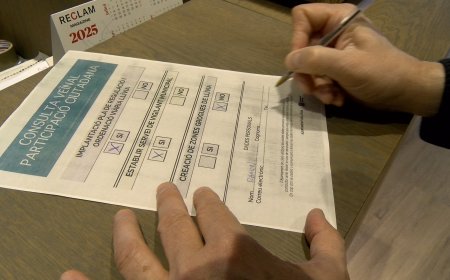 LLÍVIA CONSULTA ALS VEÏNS LA REORDENACIÓ DEL TRÀNSIT I LA CREACIÓ D’UN VIGILANT