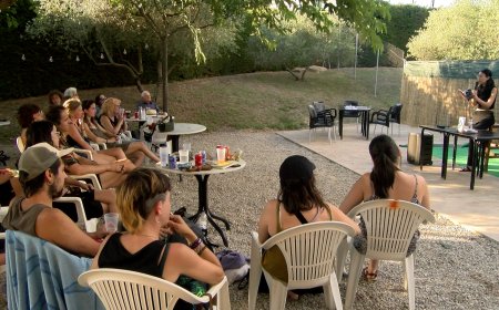 PALOMA CHEN DONA EL TRET DE SORTIDA A LA PROGRAMACIÓ ‘POESIA I COPINYES’