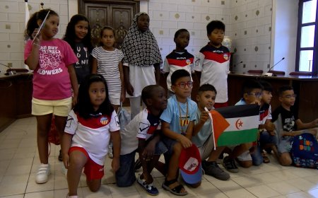 BENVINGUDA INSTITUCIONAL ALS INFANTS SAHRAUÍS QUE PARTICIPEN AL PROJECTE ‘VACANCES EN PAU’