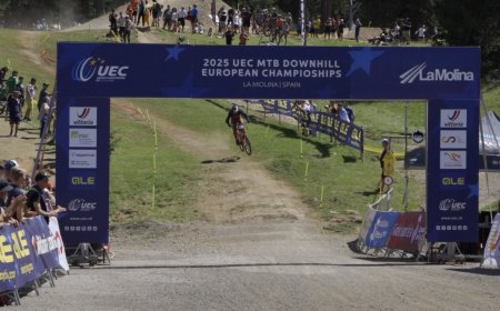 LISA BAUMANN I SIMON CHAPELET, CORONATS CAMPIONS D'EUROPA DE BTT DESCENS A LA MOLINA