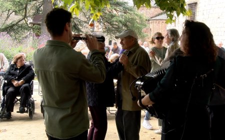 LA FESTA DE LES PERSONES GRANS A LA SEU D’URGELL COMENÇA AMB MÚSICA D’ARREL DEL PIRINEU