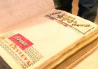 ES RESTAURA EL LLIBRE D’HONOR DE LA FARMÀCIA ESTEVA I S’EXPOSARÀ AL MUSEU DE LLÍVIA