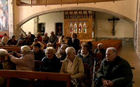 PUIGCERDÀ CELEBRA LA FESTA DE LA GENT GRAN AMB UN CENTENAR DE PERSONES