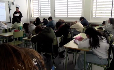 L’ESCOLA LLUMS DEL NORD CONVOCA A LA POBLACIÓ PER IMPEDIR EL SEU TANCAMENT