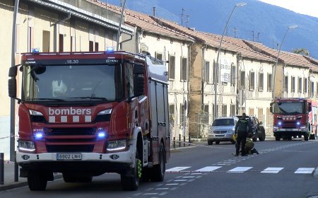 UNA FUITA DE GAS A LA ZONA DE LA CASERNA DE LA GUÀRDIA CIVIL DE LA POBLA DE SEGUR TALLA LA C-13