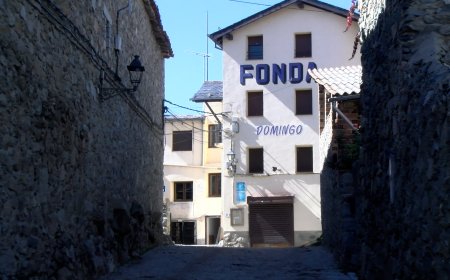 LLES PERD LA HISTÒRICA FONDA DOMINGO, PERÒ CONSERVA LA FAMÍLIA QUE LA GESTIONAVA