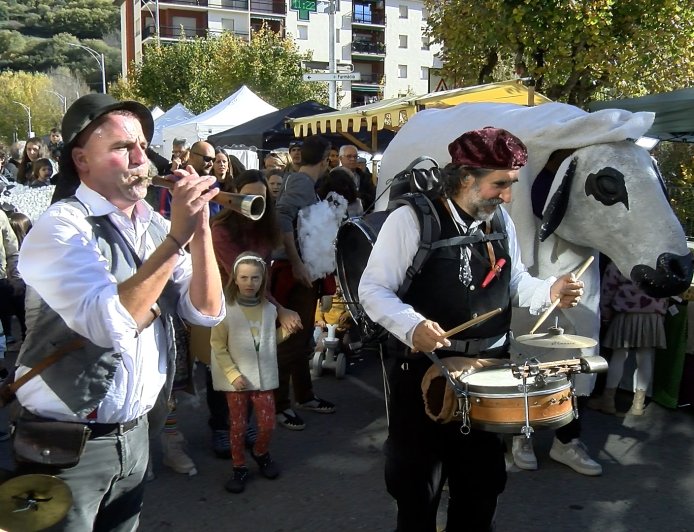 MÉS DE 3.500 VISITANTS A LA FIRA DE TARDOR DE SORT PER GAUDIR D’ACTES CULTURALS I TRADICIONALS