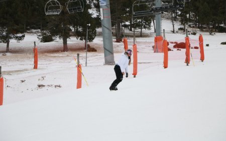 EL PIRINEU JA TÉ A PUNT LES ESTACIONS D’ESQUÍ DE CARA AL PONT DE LA PURÍSSIMA