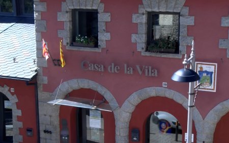 LLÍVIA CONVOCA EL CONCURS PER PREMIAR LA MILLOR BALCONADA DE NADAL