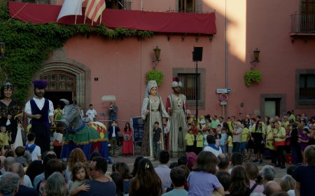 CRIDA AL VOLUNTARIAT PER L’ORGANITZACIÓ DE LA FIRA DEL MÓN GEGANTER A LA SEU D’URGELL