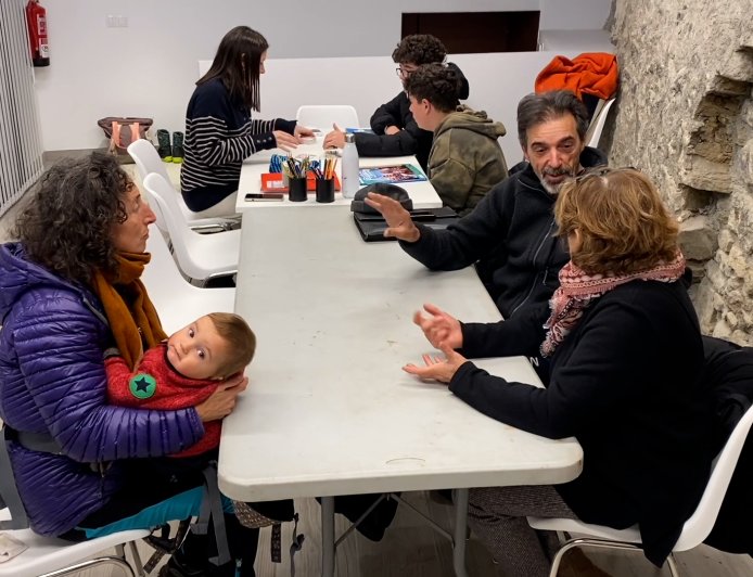 ES CLASSES D’ANGLÈS A LLES DE CERDANYA ENGRESQUEN VINT ALUMNES