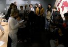 TRES GUIES ESTRENEN UNA VISITA INCLUSIVA A LA SALA DEL FORMATGE DE L’ESPAI ERMENGOL