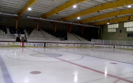 LA FEDERACIÓ MANTÉ LA SUSPENSIÓ DELS PARTITS D’HOQUEI GEL A LA PISTA DE PUIGCERDÀ