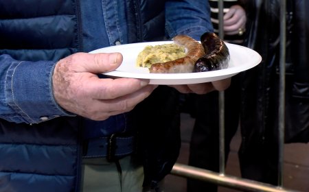 EL DINAR POPULAR DE CARNAVAL REUNEIX UNES 400 PERSONES A OLIANA