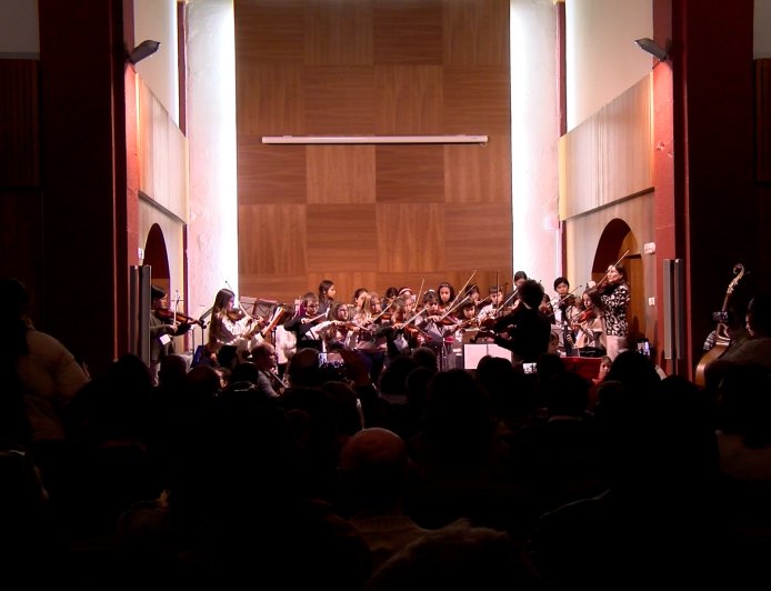 UNA SETANTENA D’ALUMNAT DE CORDA D’ESCOLES DE MÚSICA ES TROBEN A LA SEU D’URGELL