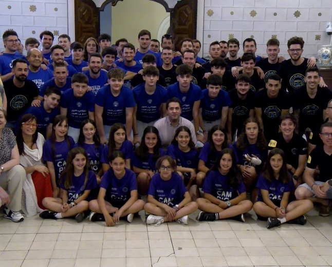 LA SEU D’URGELL HOMENATJA ELS EQUIPS LOCALS DE FUTBOL I FUTBOL SALA
