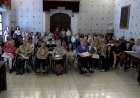PERSONES GRANS I JOVES DE LA SEU D’URGELL CONNECTEN AMB EL PROJECTE ‘ENS ESCRIVIM’