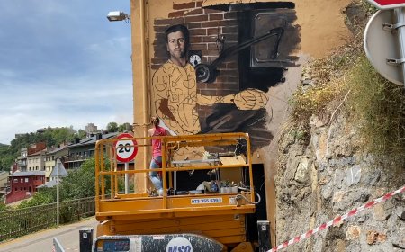 CASTELLCIUTART HOMENATJA ELS OFICIS DE FERRER I FORNER EN DOS NOUS MURALS