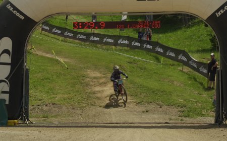 WILLIAMSON I CARREZ COURDURIER REGNEN A LA iXS EUROPEAN DOWNHILL CUP CONTINENTAL SERIES DE LA MOLINA 