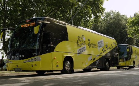 LA DIPUTACIÓ DE GIRONA PROMOCIONA EL PAS DEL TOUR DE FRANÇA AMB TRES AUTOCARS