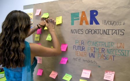 CINQUANTA JOVES REBEN SUPORT I FORMACIÓ PER REPRENDRE ELS ESTUDIS O TROBAR UNA FEINA