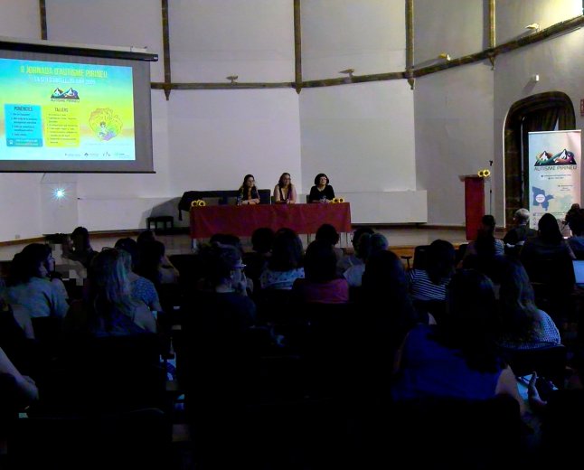  UN CENTENAR DE PROFESSIONALS DE L’EDUCACIÓ PARTICIPEN A LES JORNADES D’AUTISME PIRINEU 