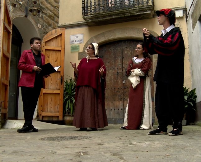  UNA VISITA TEATRALITZADA REVIU ALGUNS DELS EPISODIS DE LA HISTÒRIA DE PERAMOLA