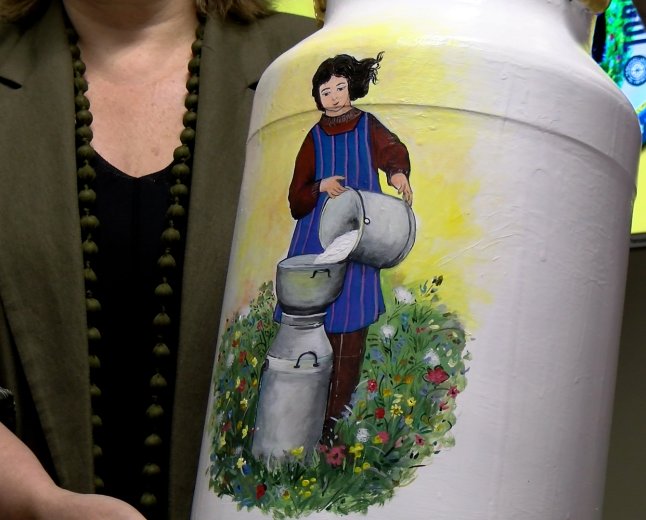LA LLETERA DE LA FIRA DE SANT ERMENGOL HOMENATJA ALS FORMATGERS I LES FORMATGERES