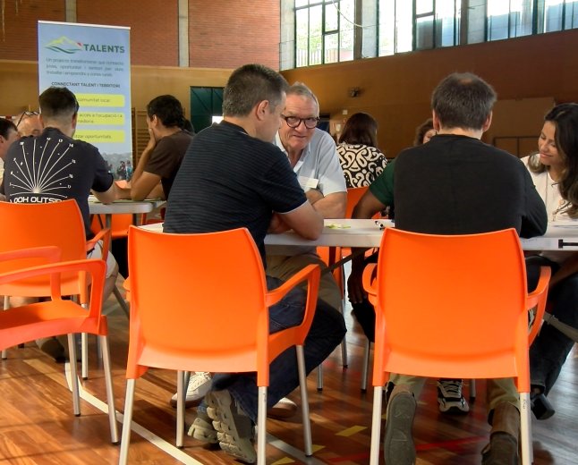  LA JORNADA D’OCUPACIÓ D’OLIANA CONNECTA UNA TRENTENA DE CANDIDATS I SET EMPRESES