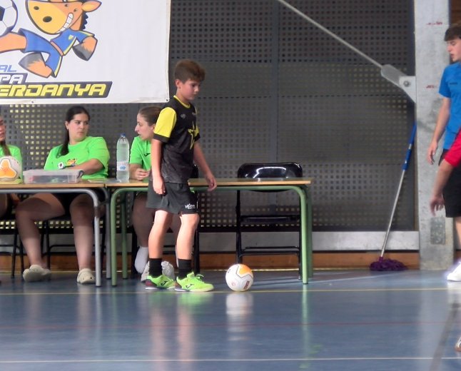 PROP DE 500 PERSONES ENTRE JUGADORS I EQUIP TÈCNIC PARTICIPEN A LA 15a FUTSAL COPA CERDANYA