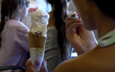 EL CICLE ‘PARLEM DE FORMATGE’ COMENÇA AMB UN TALLER DE GELATS